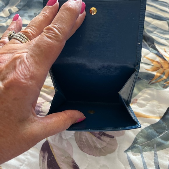 Beautiful Epi Blue Louis Vuitton vintage wallet - Picture 5 of 8